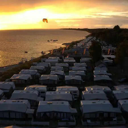 Maszoperia Sun4hel Kite&wind&surf Campingplatz Jastarnia