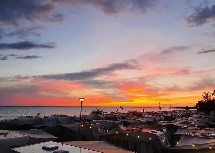 Maszoperia Sun4hel Kite & Wind & Surf Kamp alanı Jastarnia